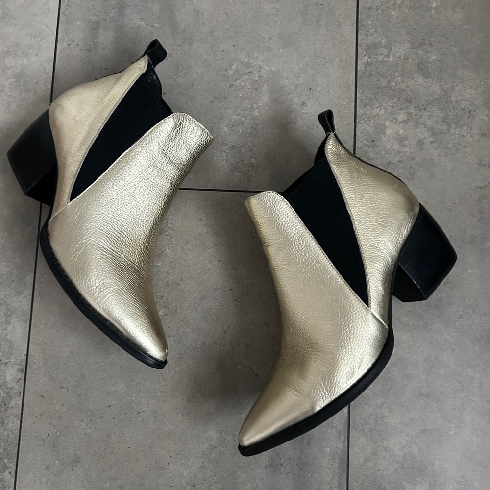Sol Sana Bruno Metallic Gold pull on ankle Booties Size 39